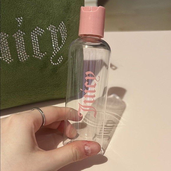 Juicy Couture Green Cosmetic Bag - Picture 2 of 6